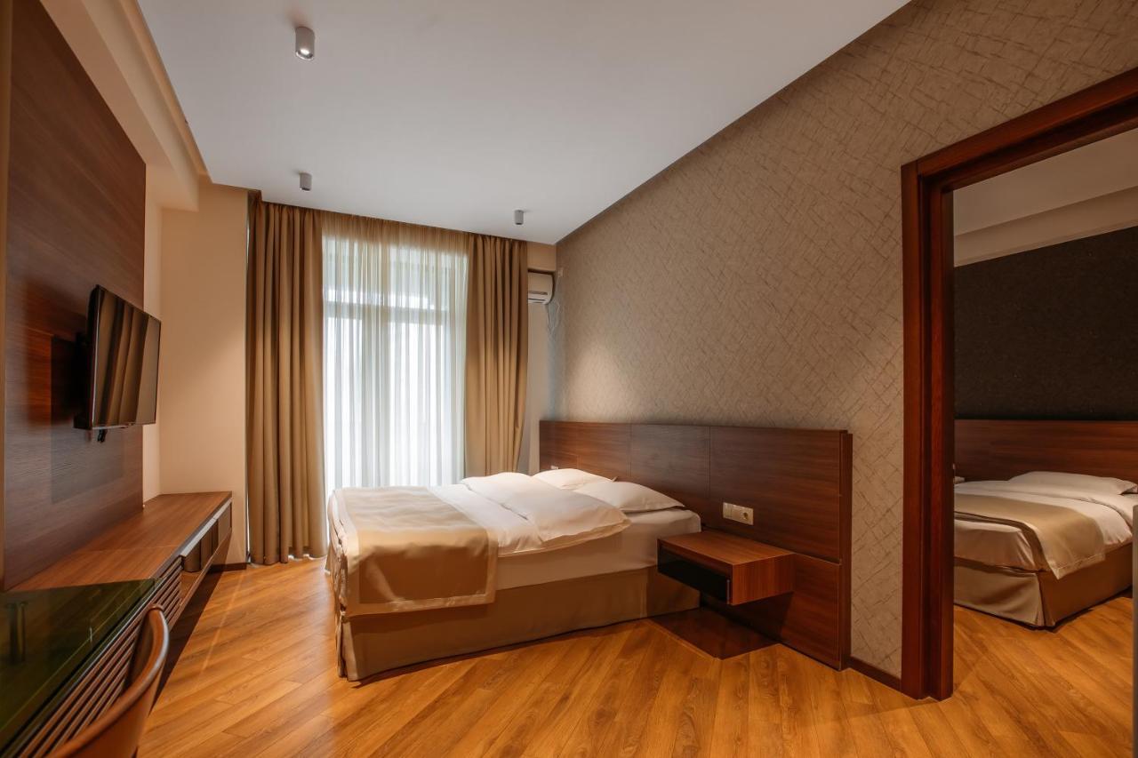 Hotel Parma Tbiliszi Kültér fotó