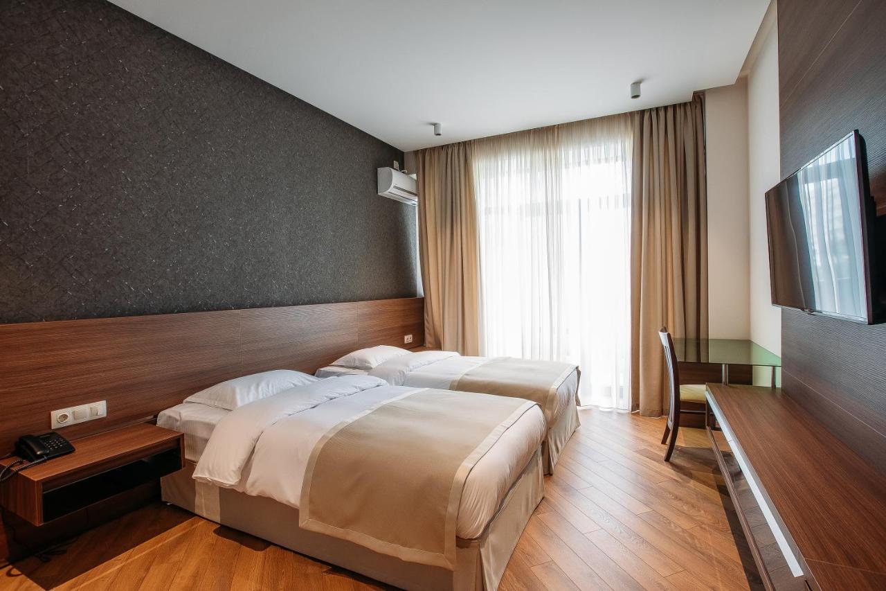 Hotel Parma Tbiliszi Kültér fotó